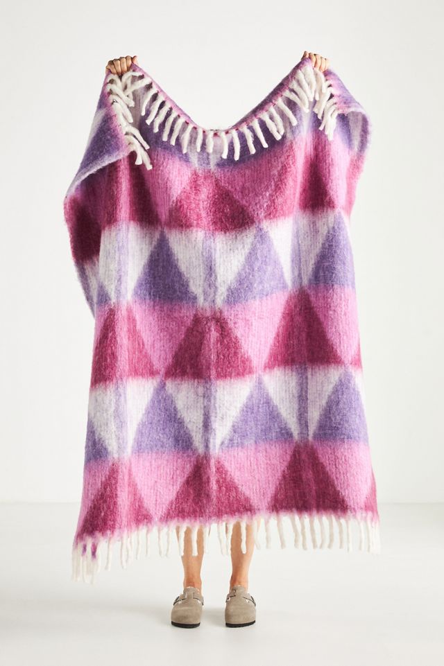 Cozy Cocoon Fringed Throw