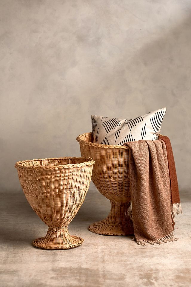 Rattan Urn #1
