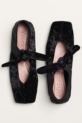 Vicenza Bow Mary Jane Flats In Black