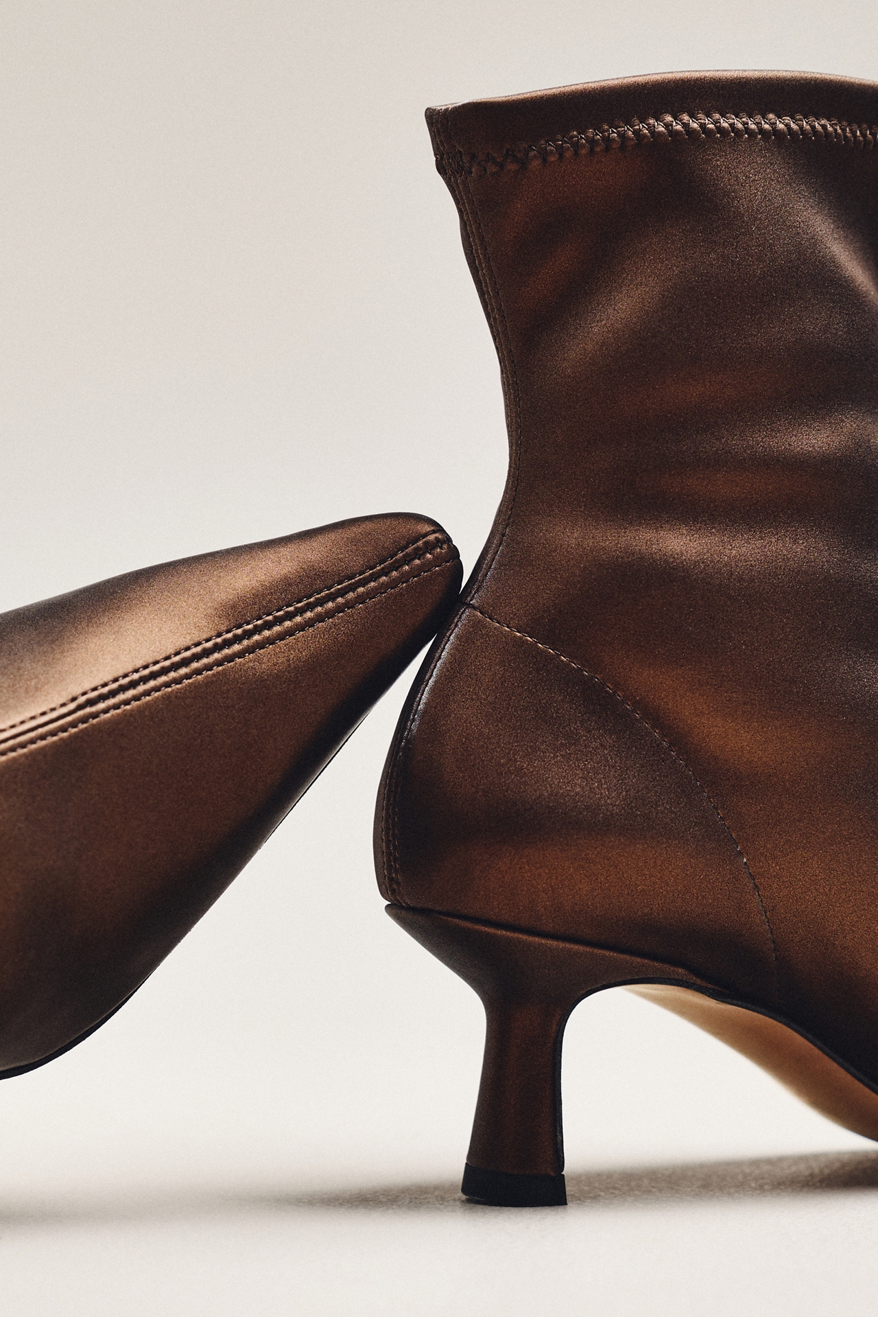 Angel Alarcon Pointed-Toe Kitten-Heel Boots