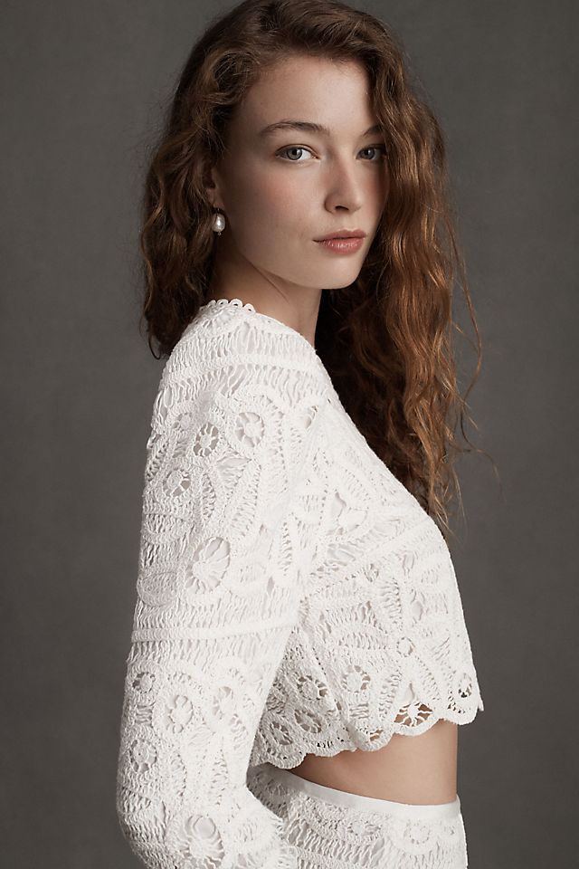 Saylor – Saylor Bernie Cropped Crochet Lace Top & Mini Skirt Set Tenues pour la mariée moderne The Wedding Explorer