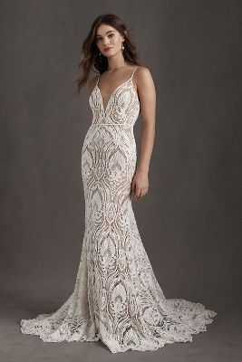 Willowby by Watters Bonnie Plunge-Neckline Lace Wedding Gown ...