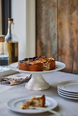 Old Havana Cake Stand