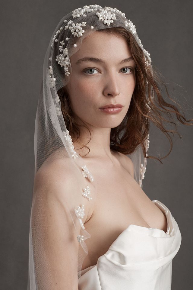 A.B. Ellie Sonia Fingertip Veil | Anthropologie display picture 3