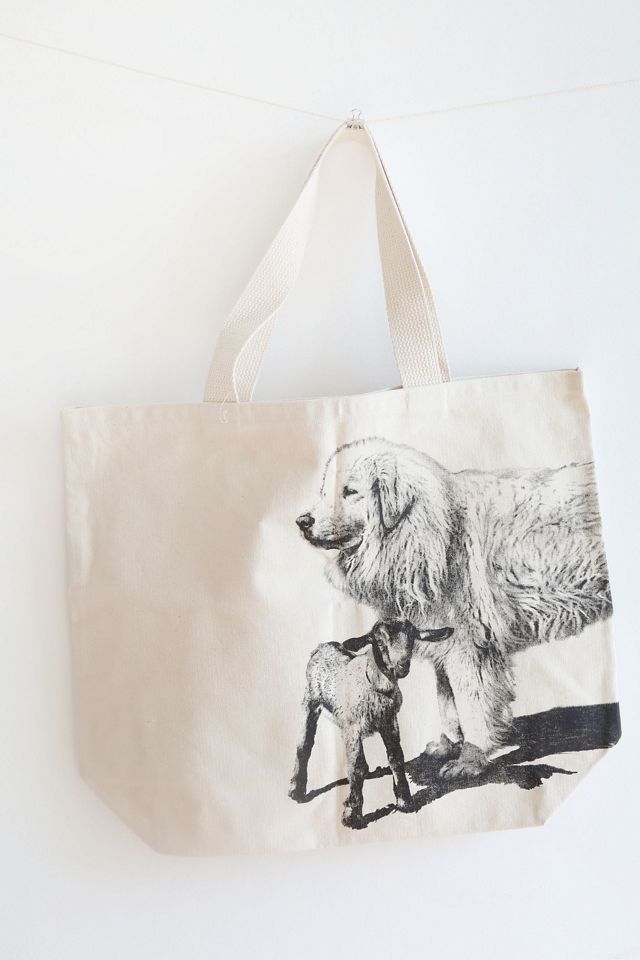 Oversized Bags the Next Big Thing! Elephantine Sized Totes to Be in Fashion  Soon