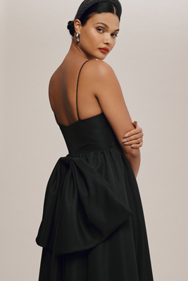 Sachin & Babi Hadley V-neck Back-bow Empire Gown In Black