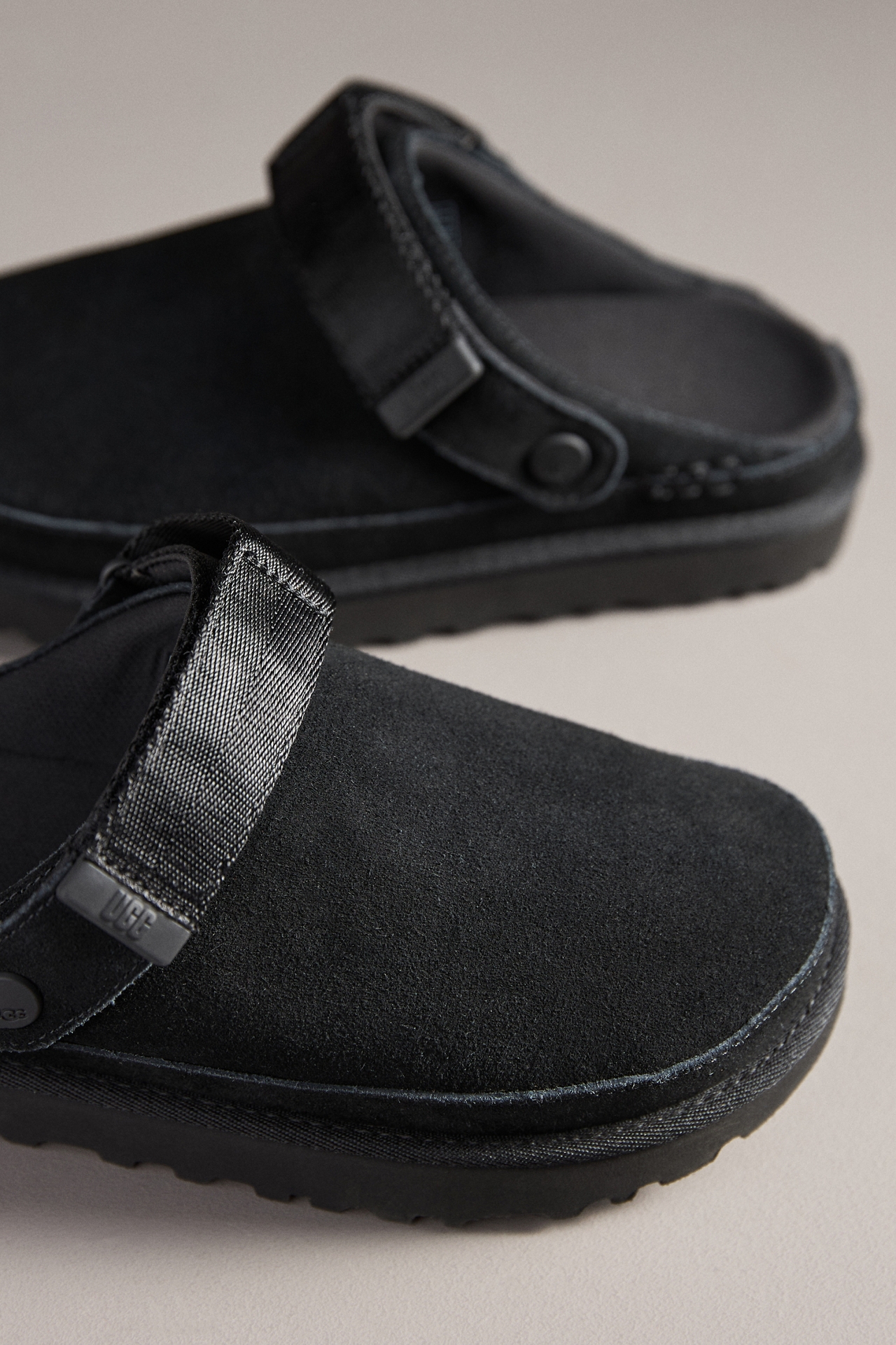 UGG® Goldenstar Clogs