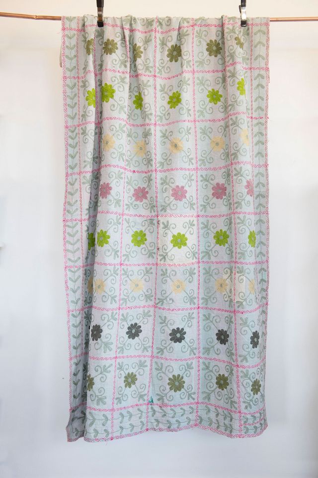 Connected Goods One-of-a-kind Vintage Suzani Textile No. SZ514 ...