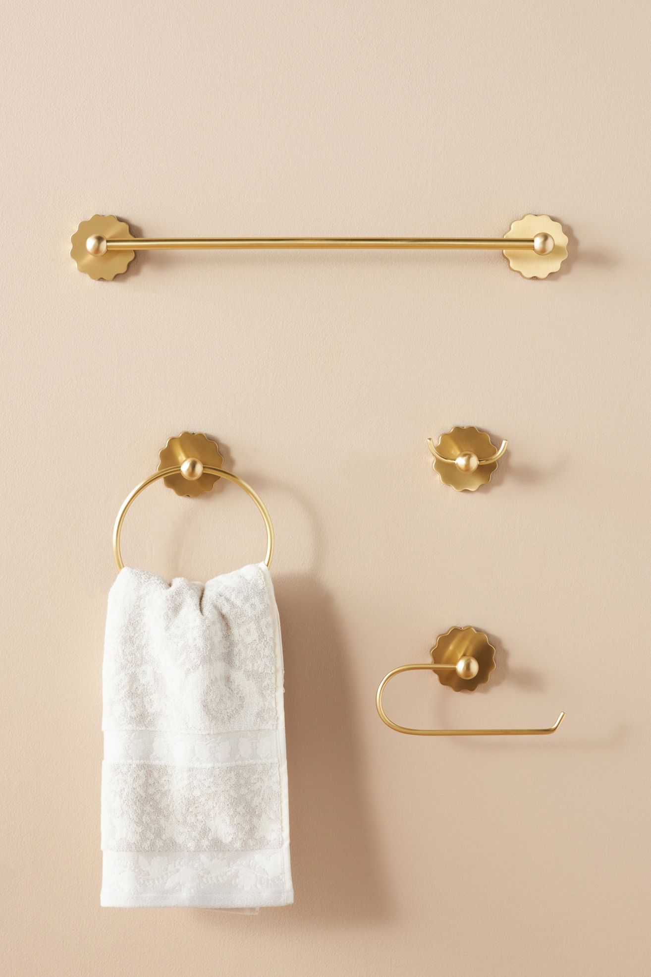 Wiggle Towel Bar - Bronze, Standard, One Size