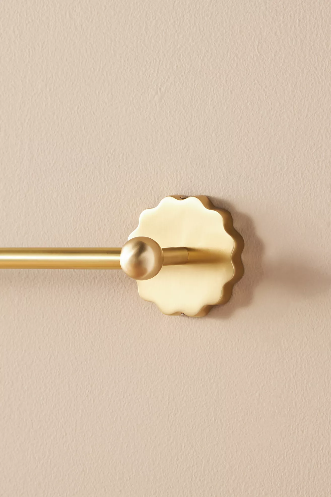 Wiggle Scalloped Towel Bar - thumbnail 7