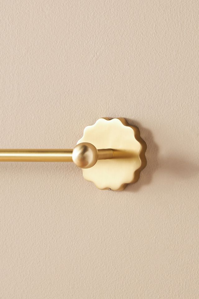 Wiggle Towel Bar