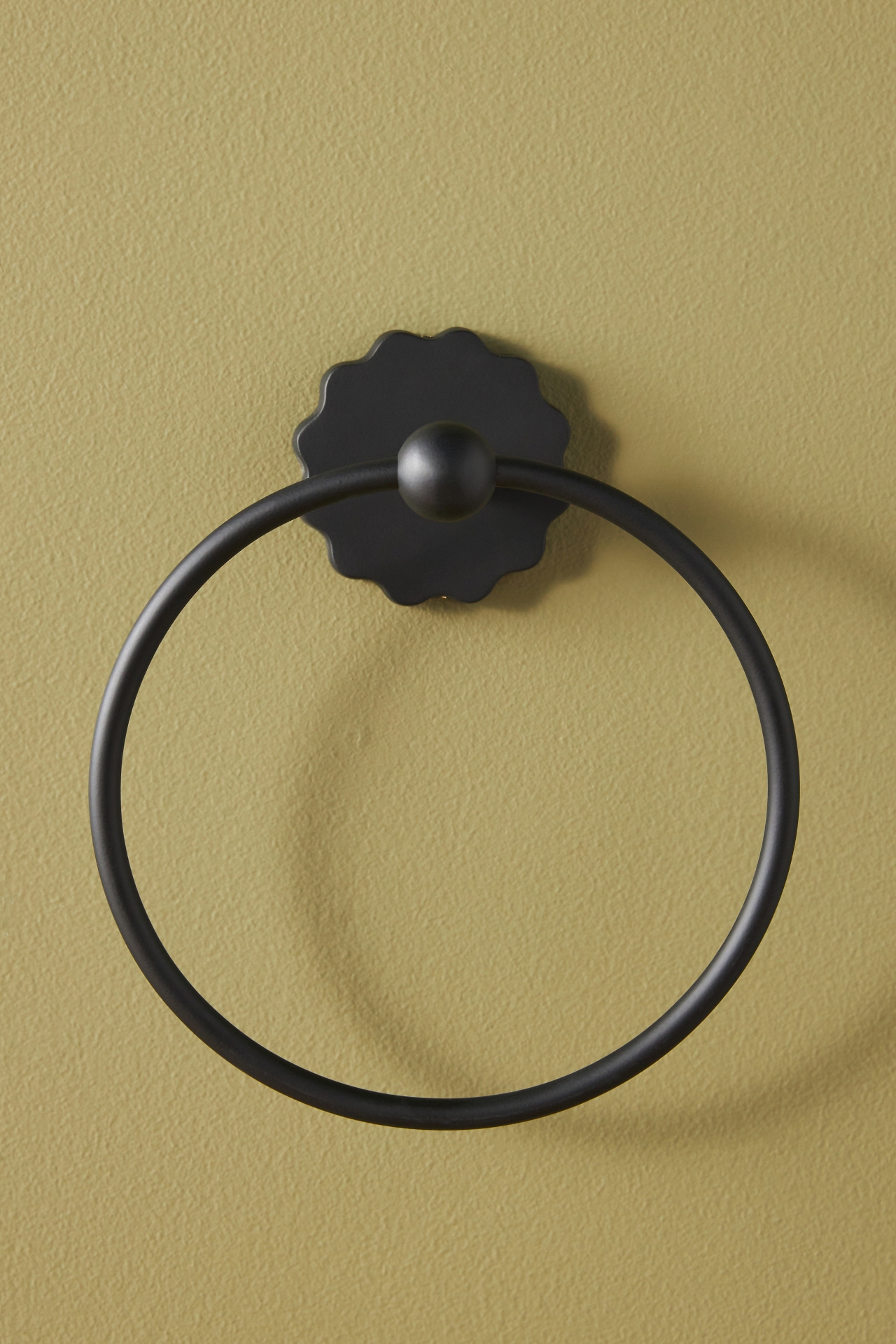 Wiggle Towel Ring