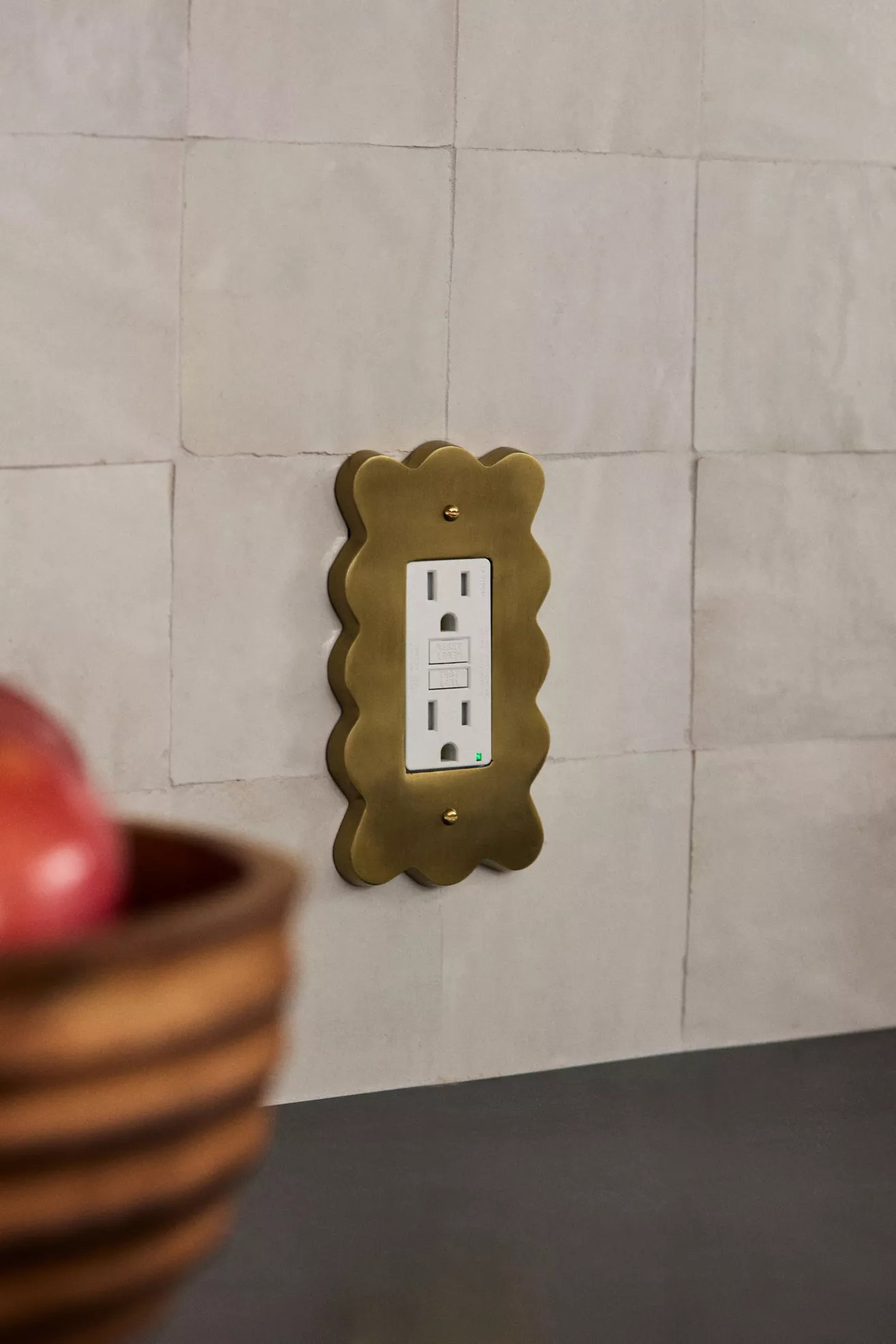 Wiggle Scalloped Switch Plate