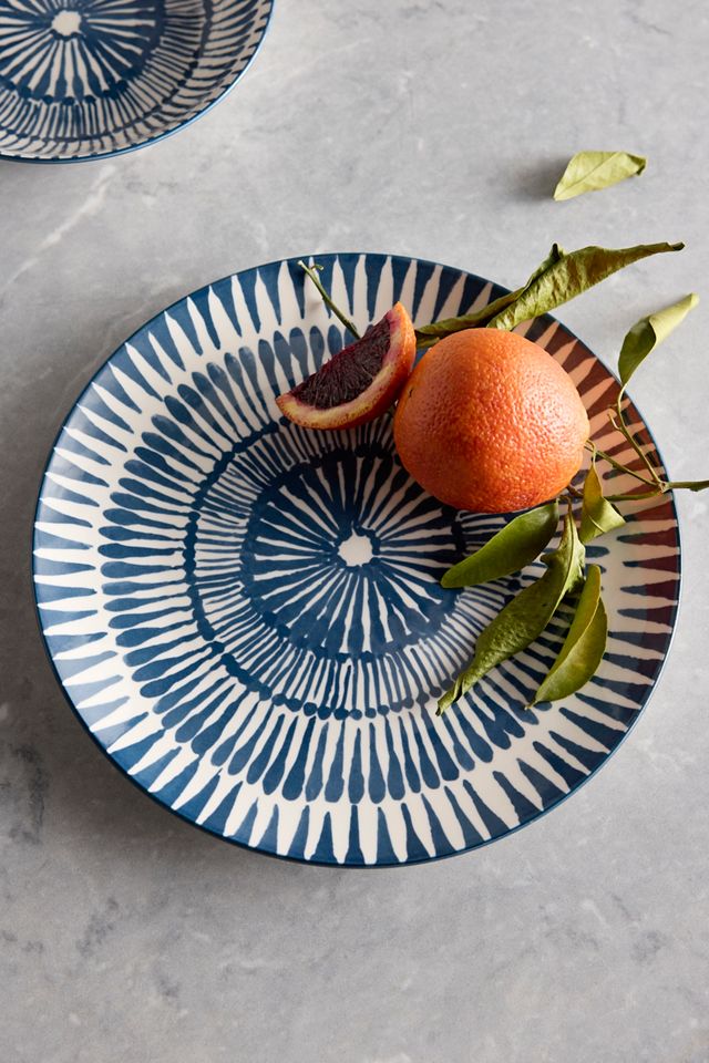 indigo-porcelain-dinner-plate-terrain
