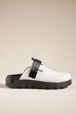 Sorel Vibe Clogs In White