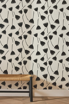 Susan Hable For Soicher Marin Tulips Wallpaper In Black