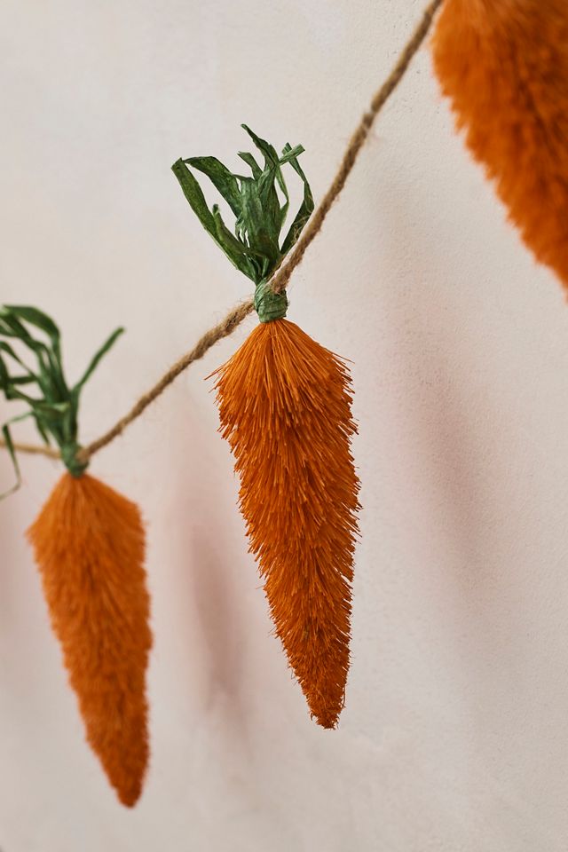 Brush Carrot Garland #1