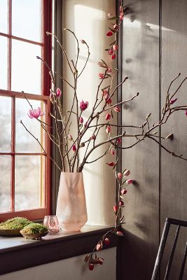 Terrain Tulip Iron Garland In Pink