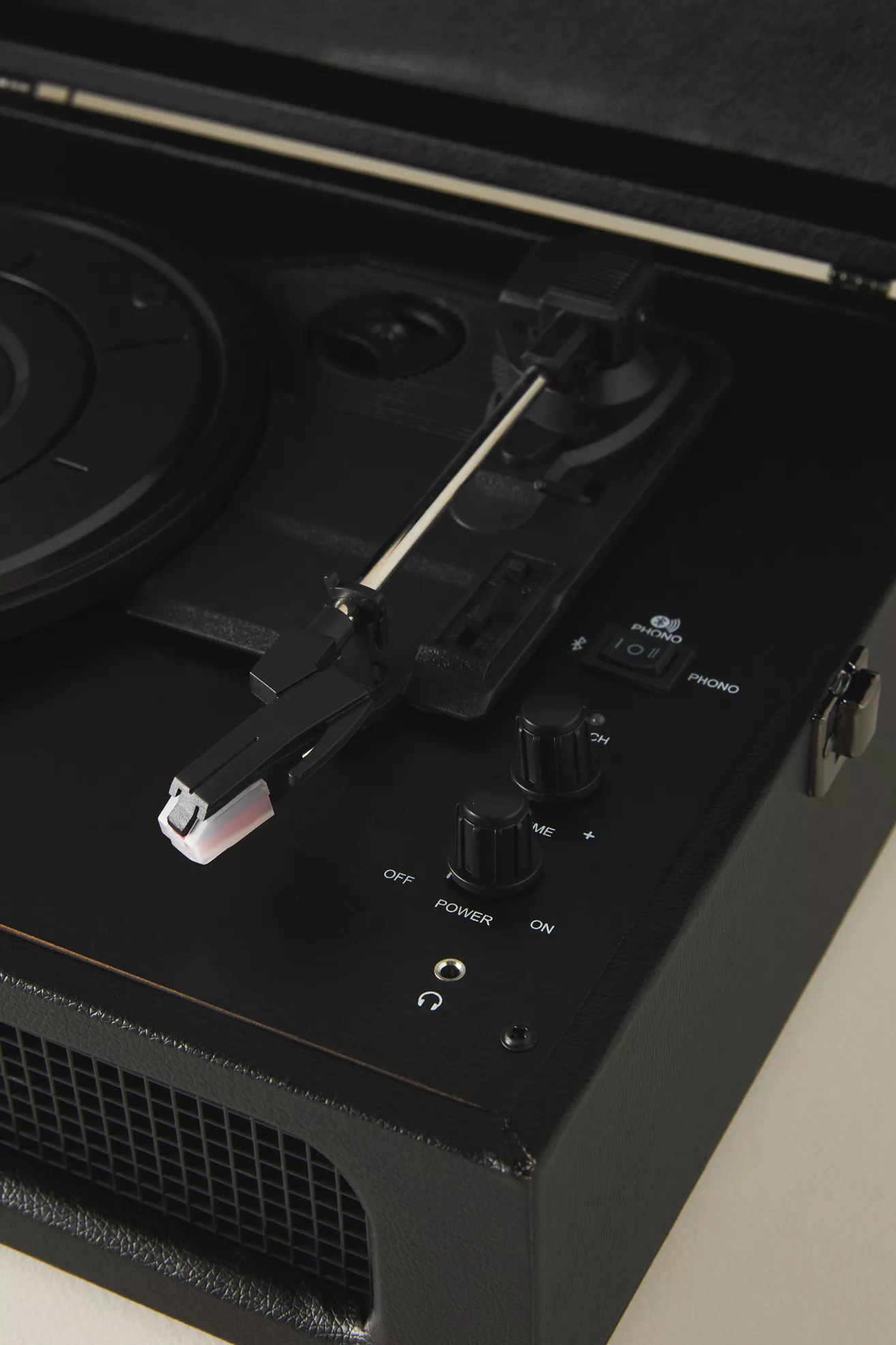 Crosley Voyager Record Player - thumbnail 6