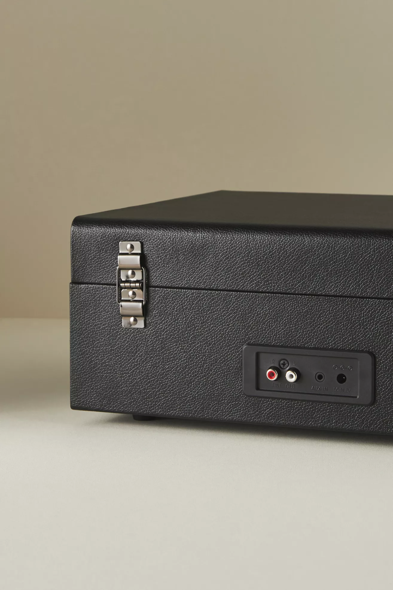 Crosley Voyager Record Player - thumbnail 7