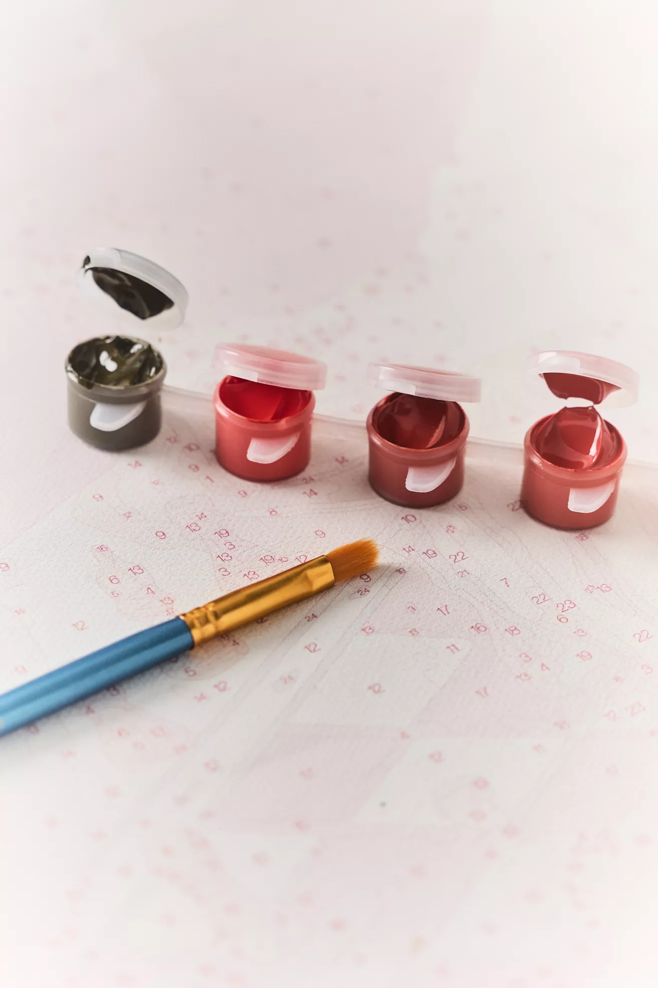 Paint Anywhere Adult Paint Kit - thumbnail 4