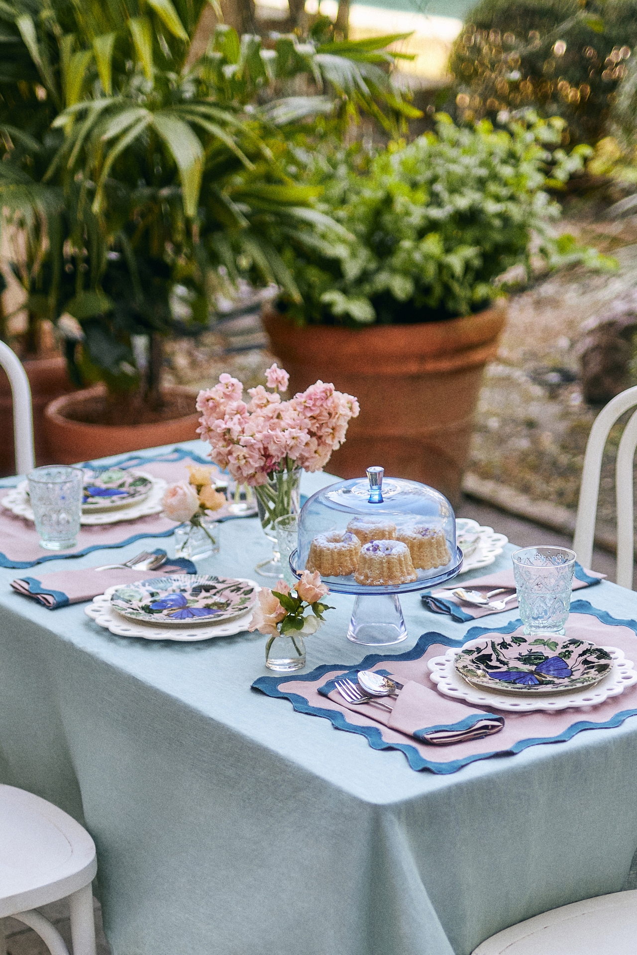 Bed Threads Scalloped Linen Placemats, Set of 4