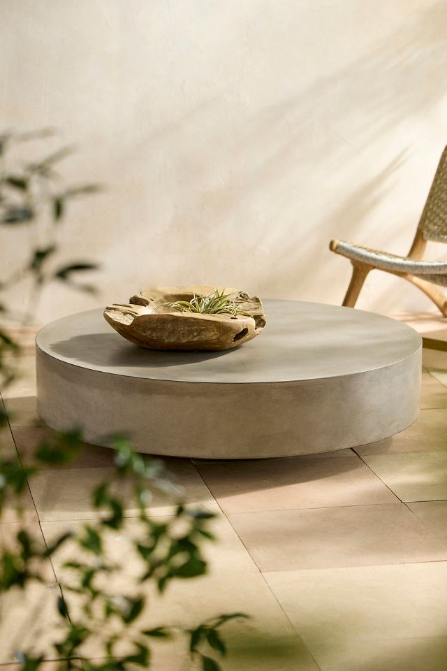 Round outdoor deals concrete coffee table