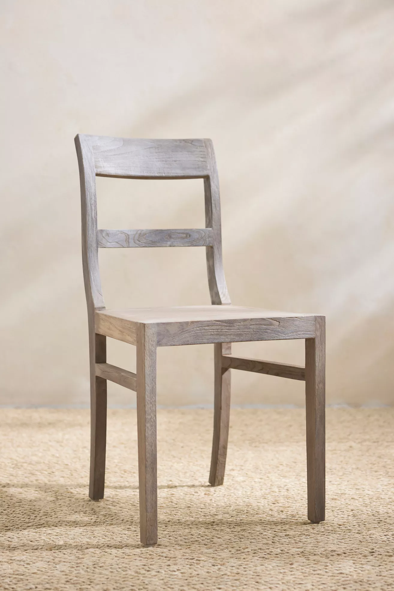Single Noni chair in neutral finish
