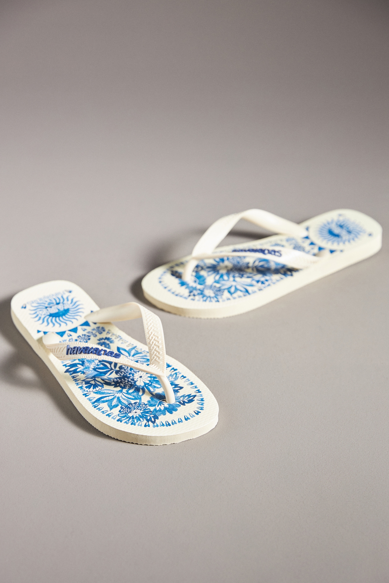 Havaianas x Farm Rio Thong Sandals