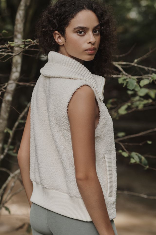 Varley Aspen Gilet #1