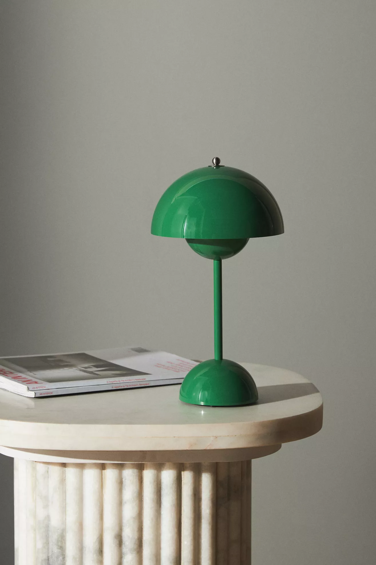 Flowerpot V9 Cordless Rechargeable LED Table Lamp