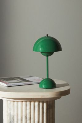 Flowerpot V9 Cordless Rechargeable LED Table Lamp