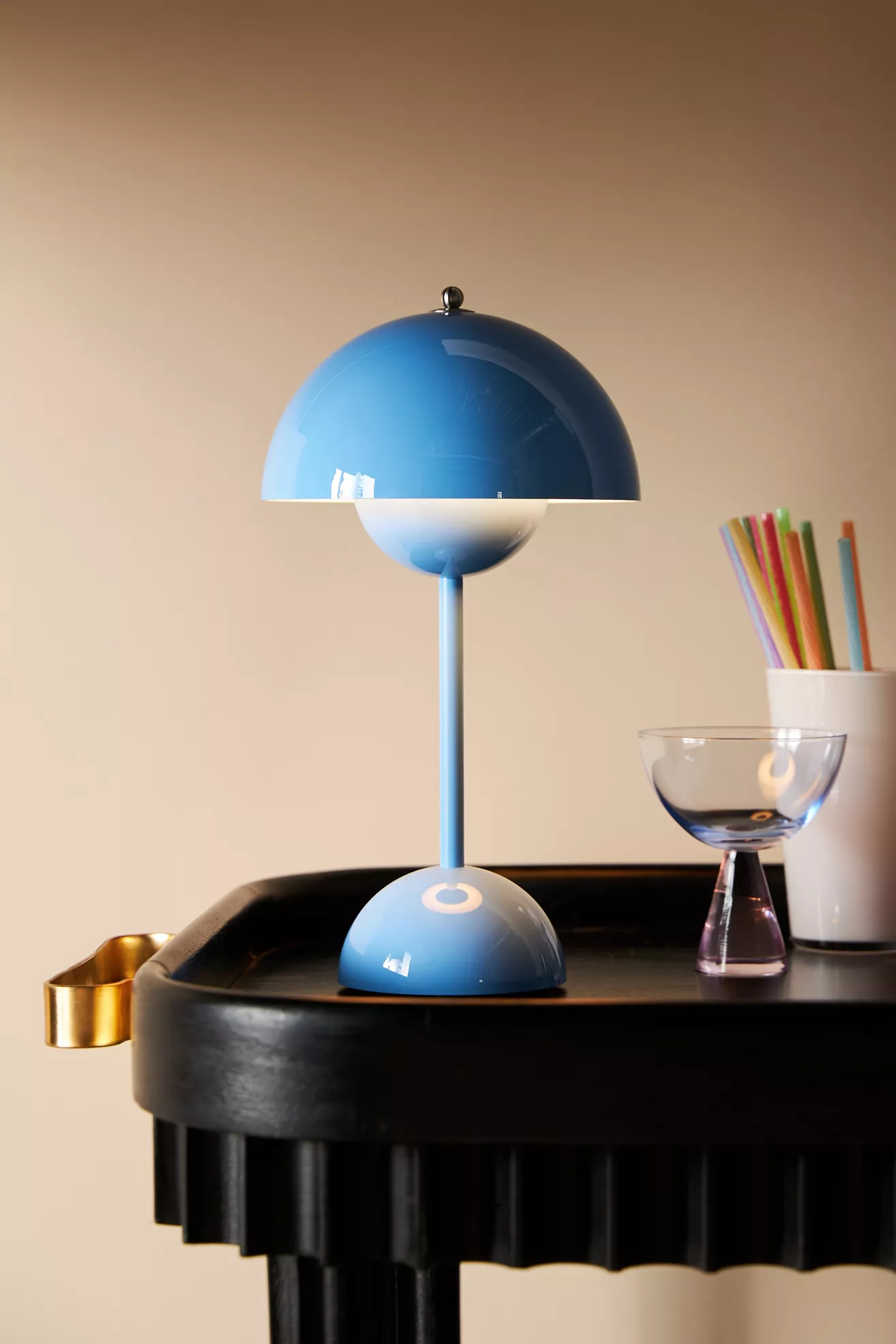 Flowerpot V9 Cordless Rechargeable LED Table Lamp - thumbnail 7