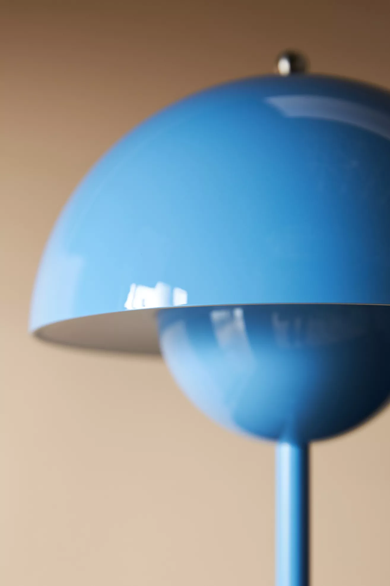 Flowerpot V9 Cordless Rechargeable LED Table Lamp - thumbnail 8