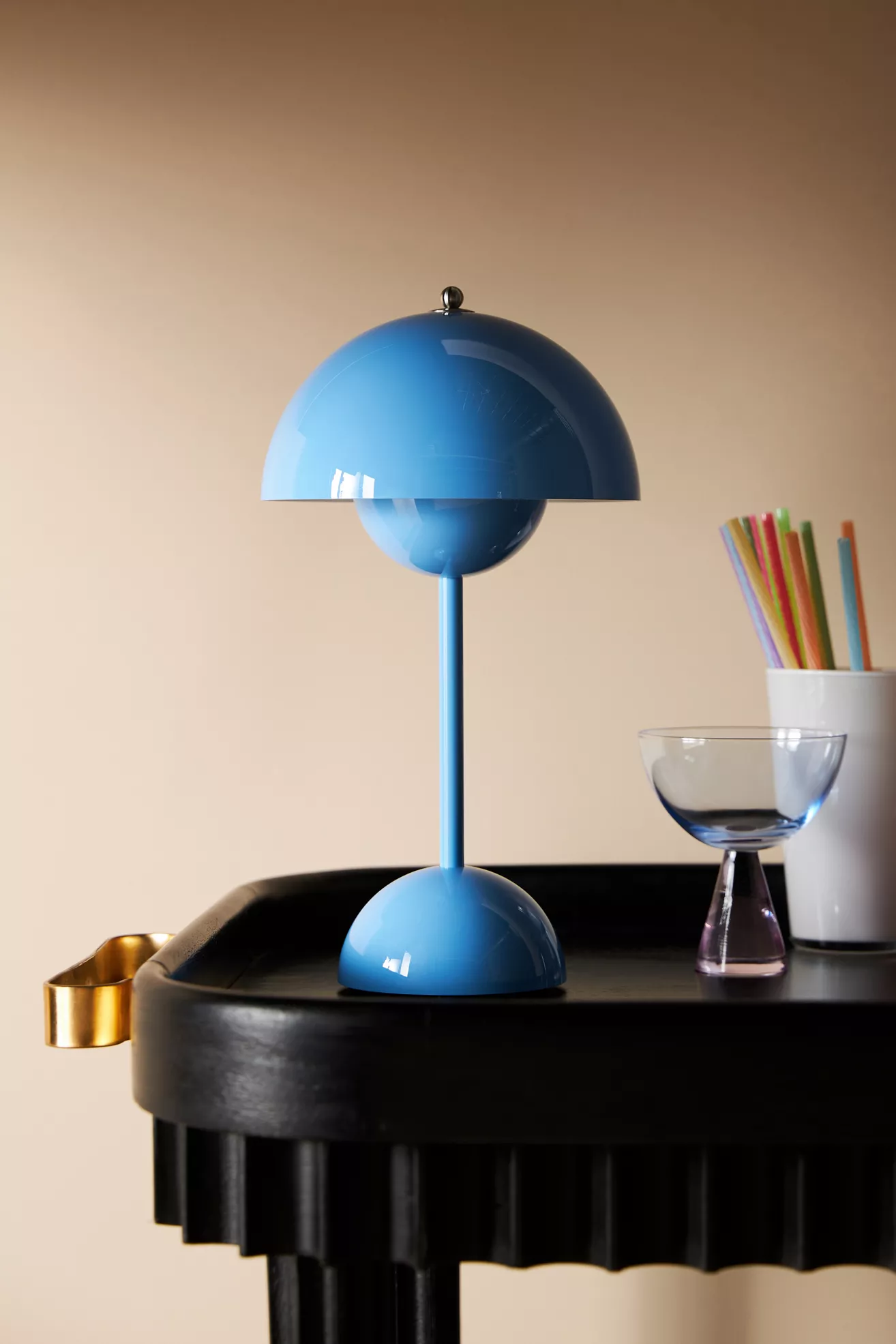 Flowerpot V9 Cordless Rechargeable LED Table Lamp - thumbnail 6