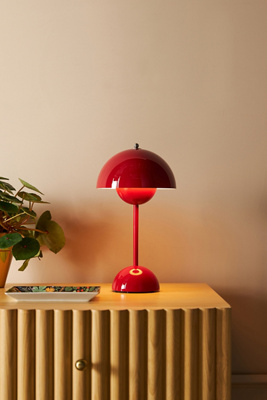 Flowerpot V9 Cordless Rechargeable LED Table Lamp