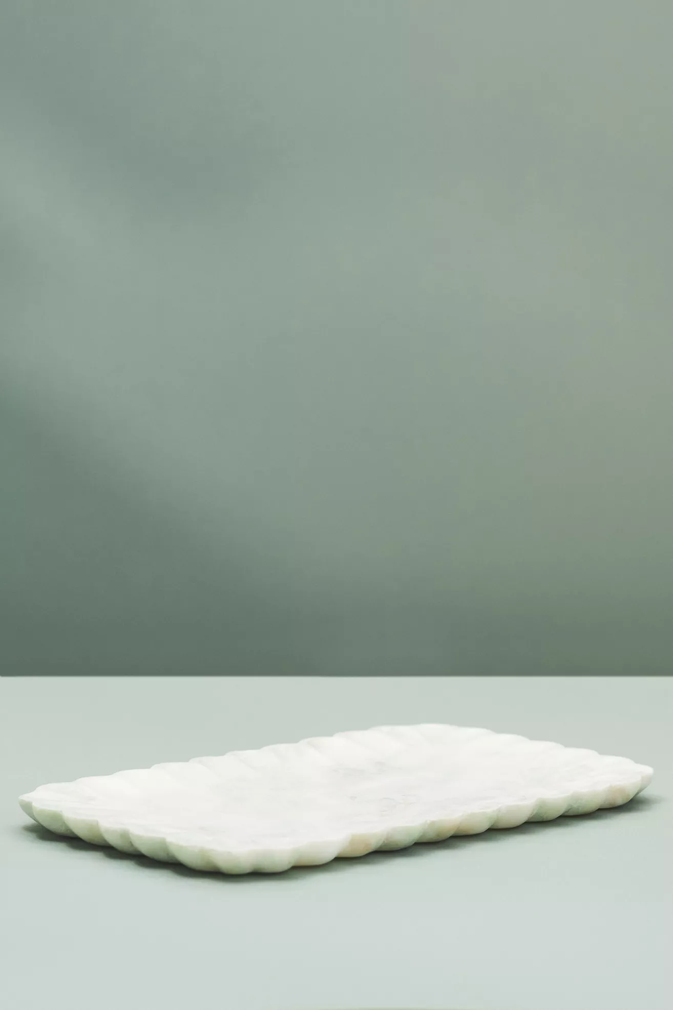 Marble Scalloped Tray - thumbnail 2