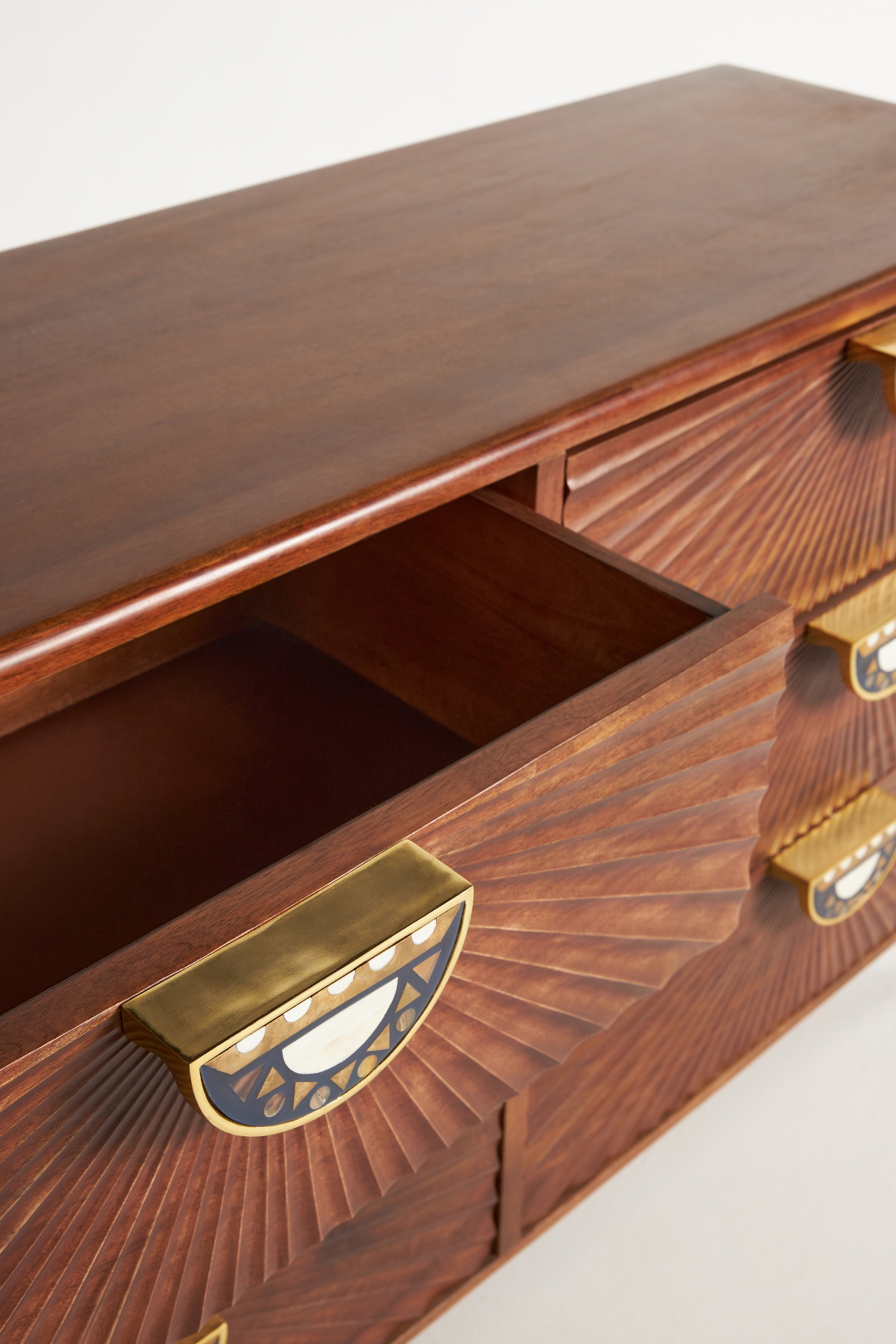 Daybreak Six-Drawer Dresser