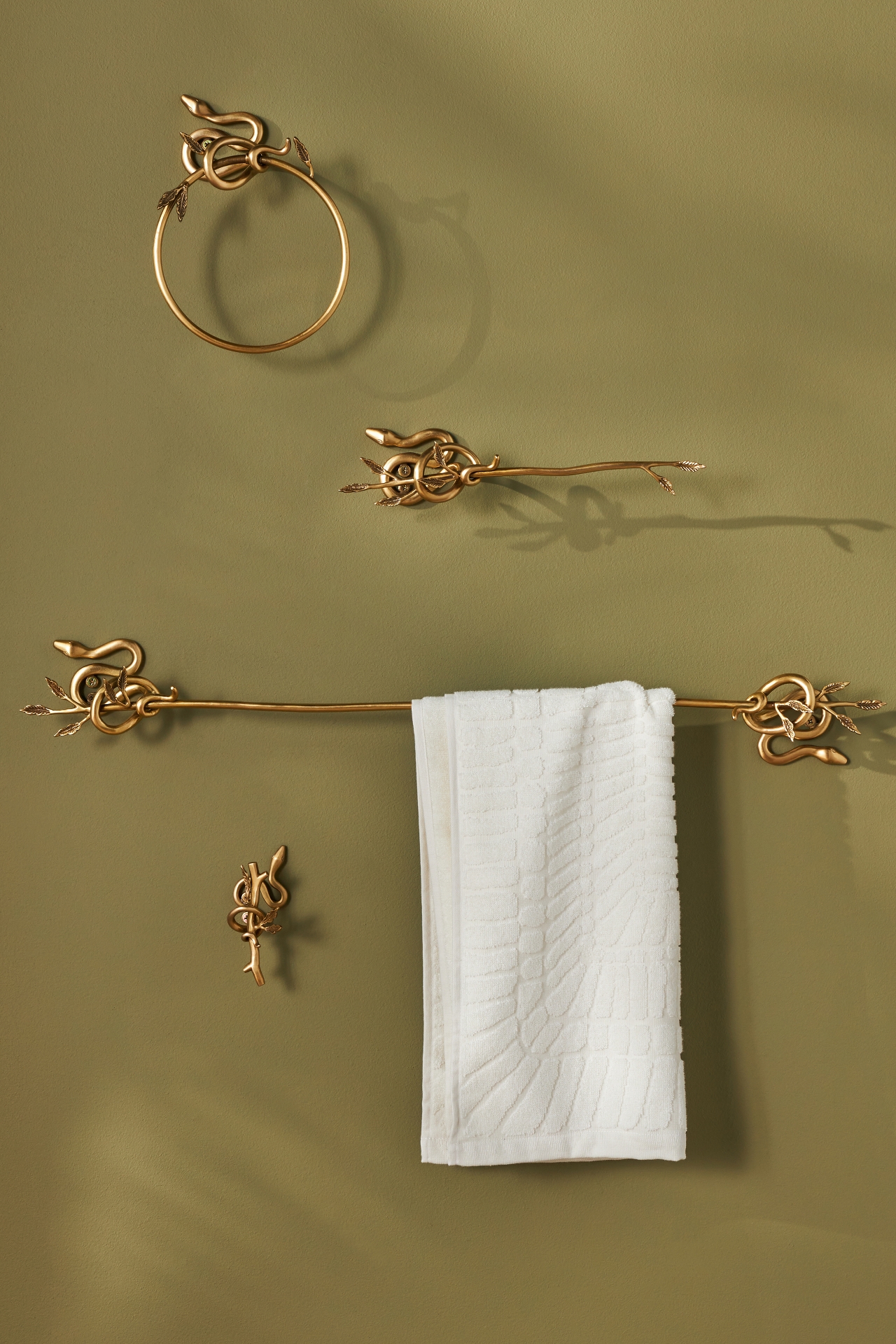 Serpentine Towel Bar