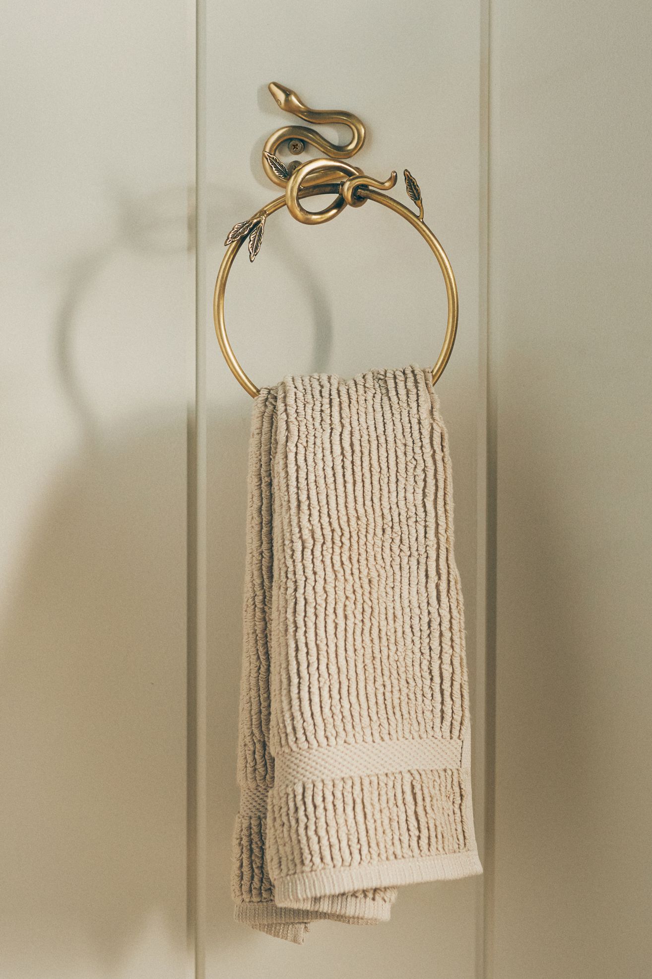 Serpentine Towel Ring - Bronze, One Size
