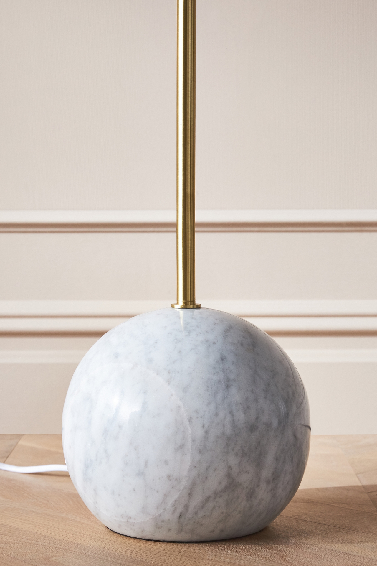 Arca Floor Lamp