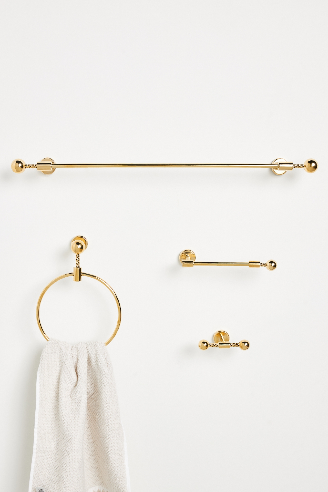 Maude Towel Bar