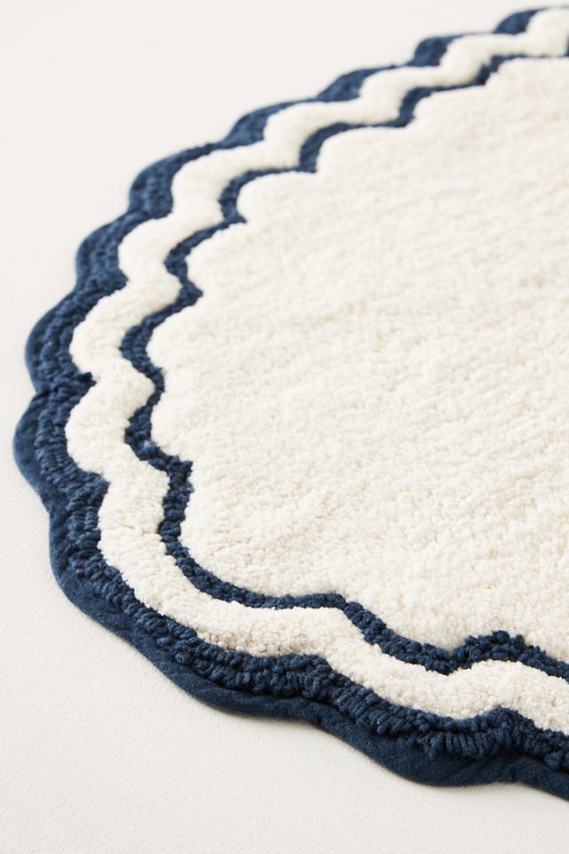 Rosita Cotton Scalloped Oval Bath Mat #1