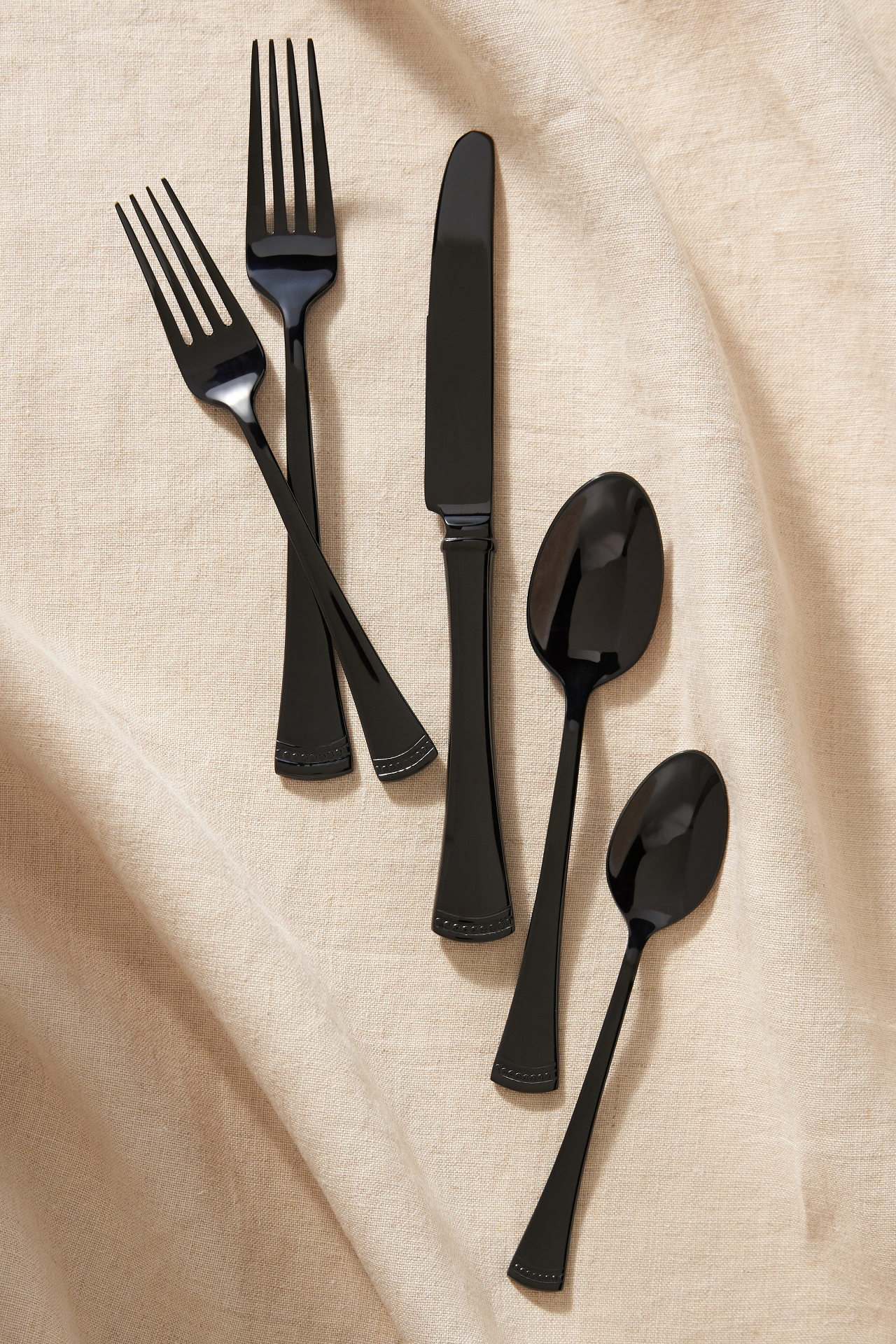 Portola Flatware 20-Piece Place Setting