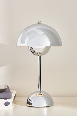 Flowerpot V9 Cordless Rechargeable LED Metallic Table Lamp