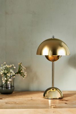 Flowerpot V9 Cordless Rechargeable LED Metallic Table Lamp