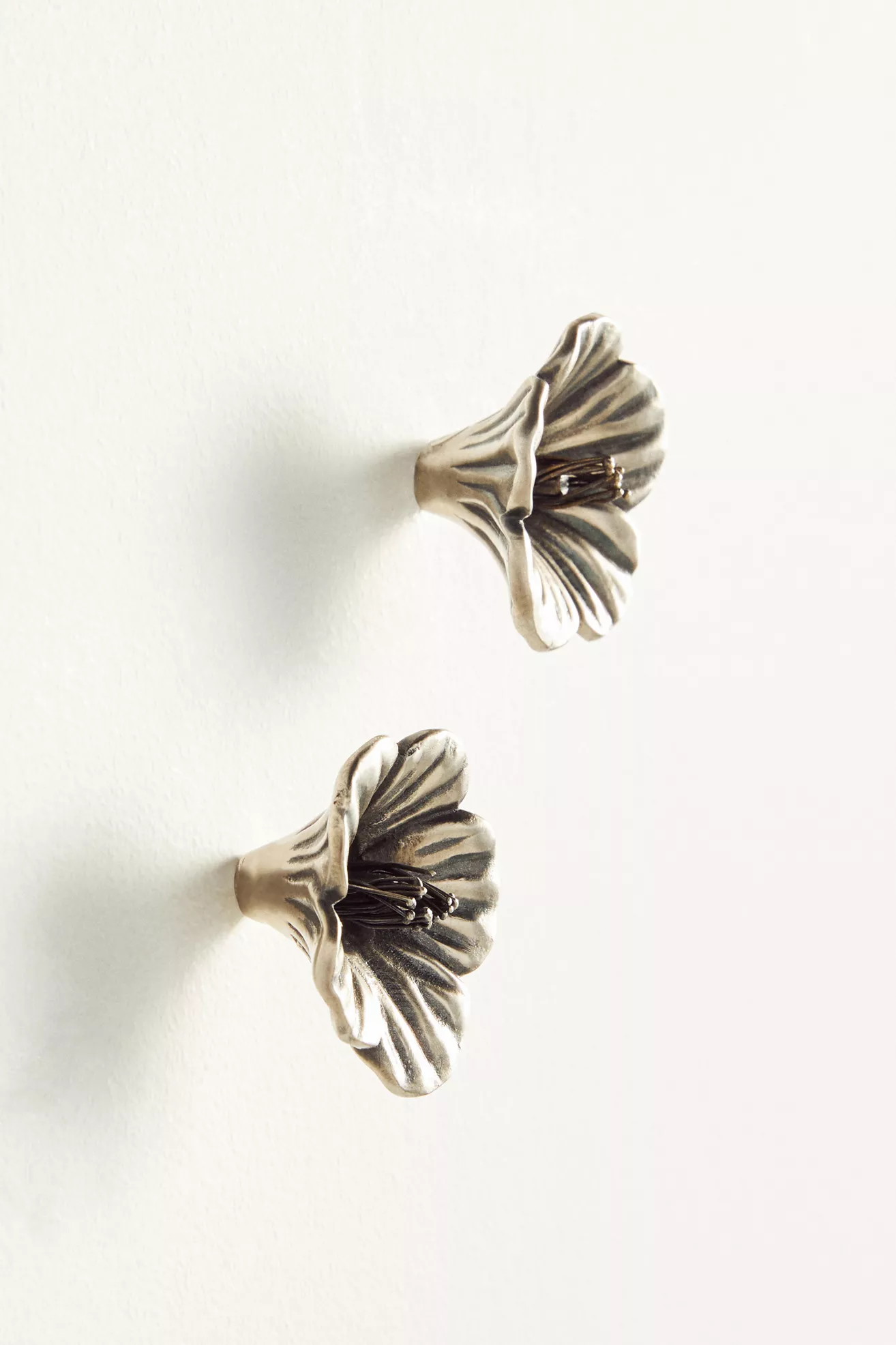 Hibiscus Knobs, Set of 2 - thumbnail 3