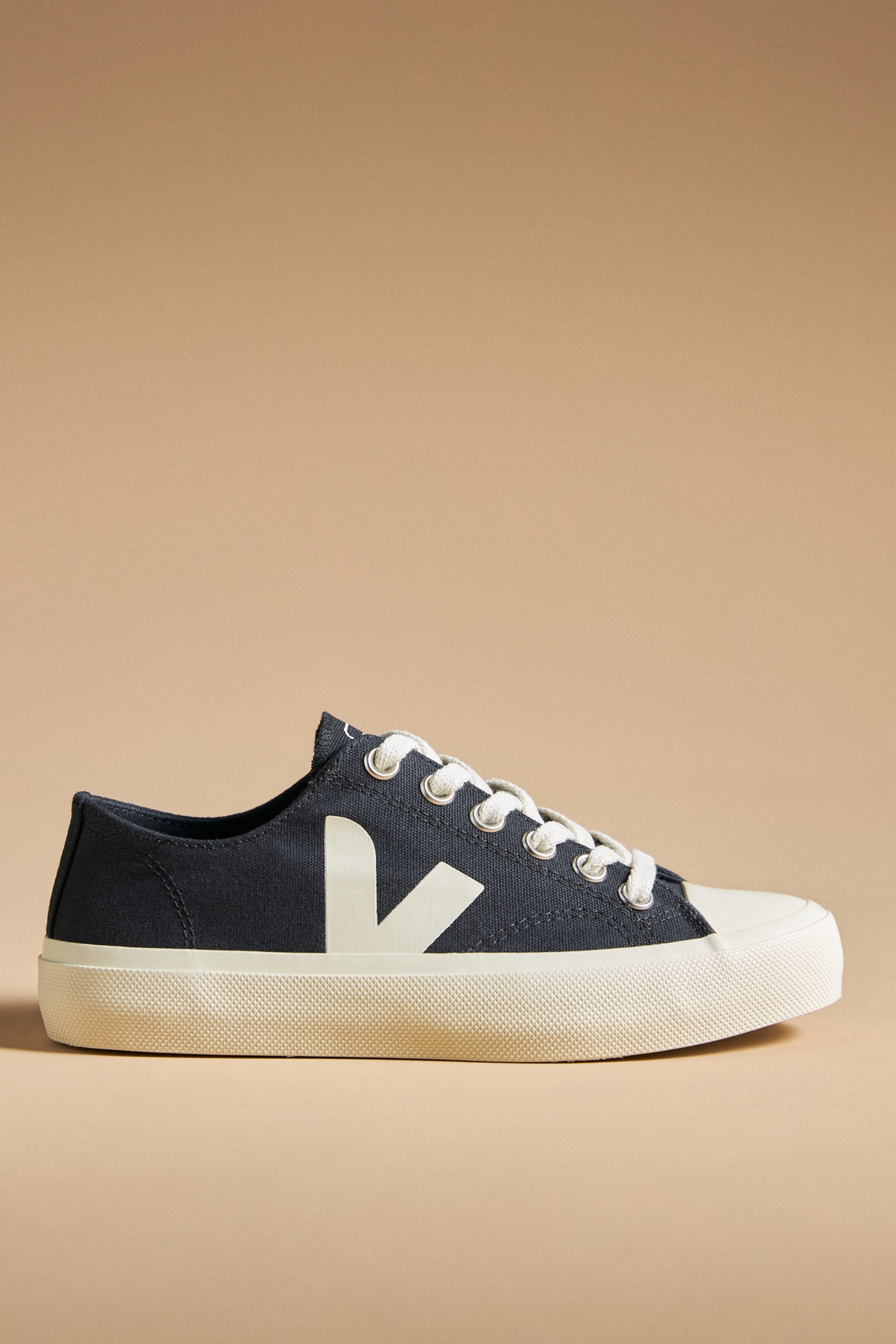 Veja Wata II Low-Top Sneakers