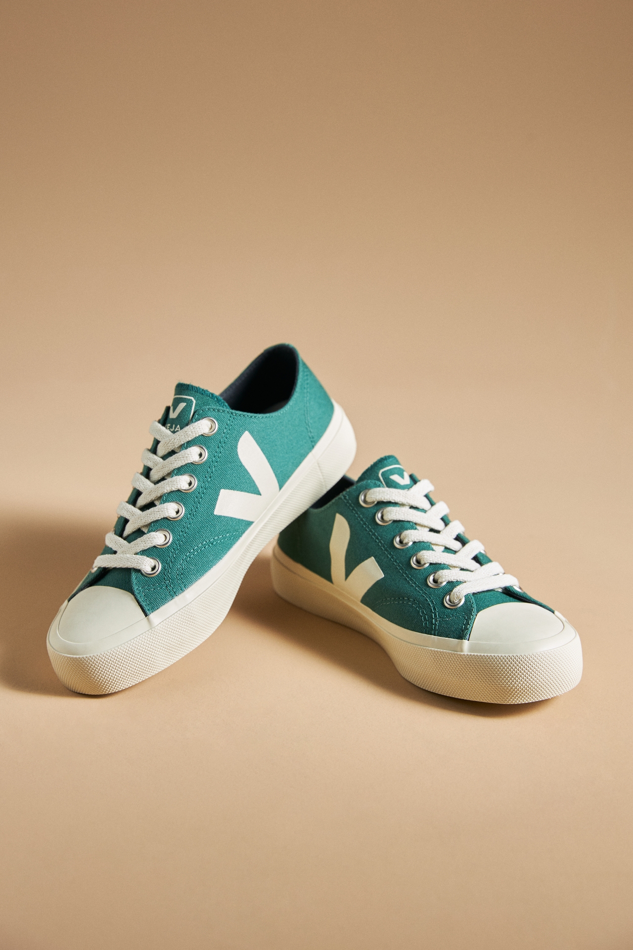 Veja Wata II Low-Top Sneakers