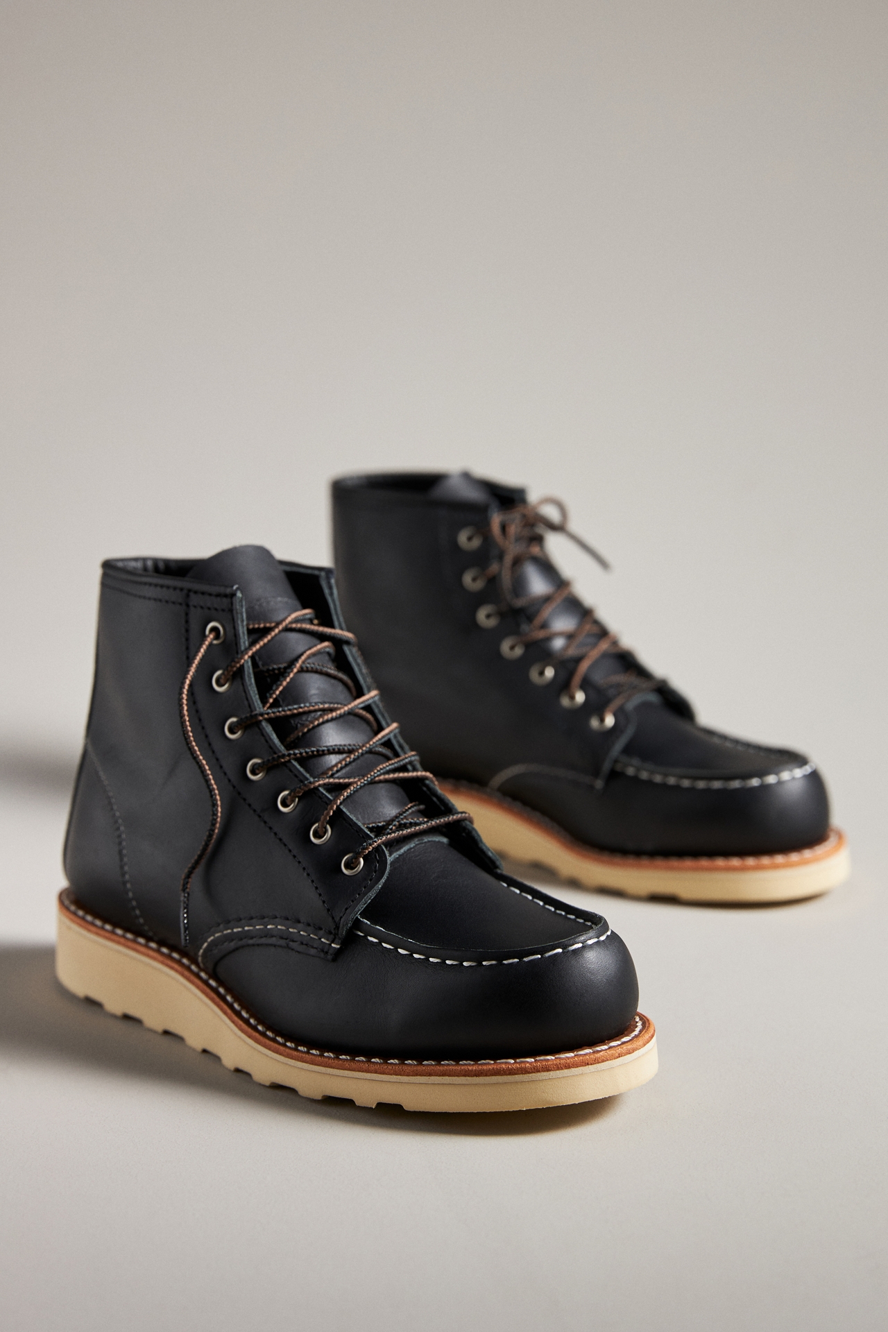 Red Wing Heritage Classic Moc Toe Boots